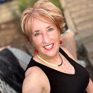 Meet your Posher, Annie